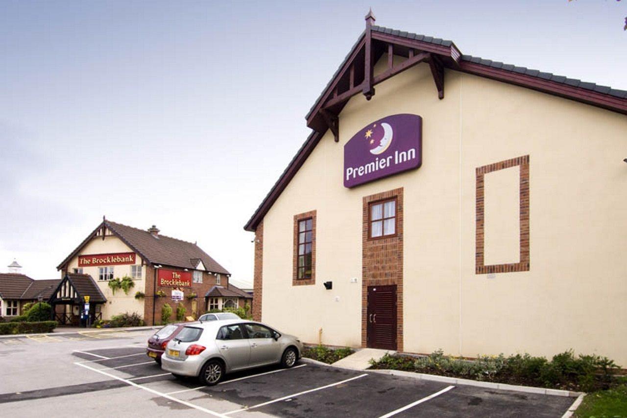 Premier Inn Telford Central Exterior foto
